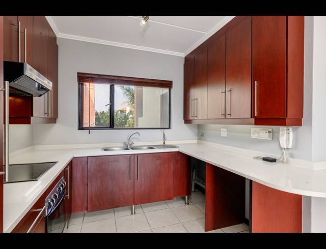 2 BEDROOM HOUSE FOR SALE IN SUNNINGHILL